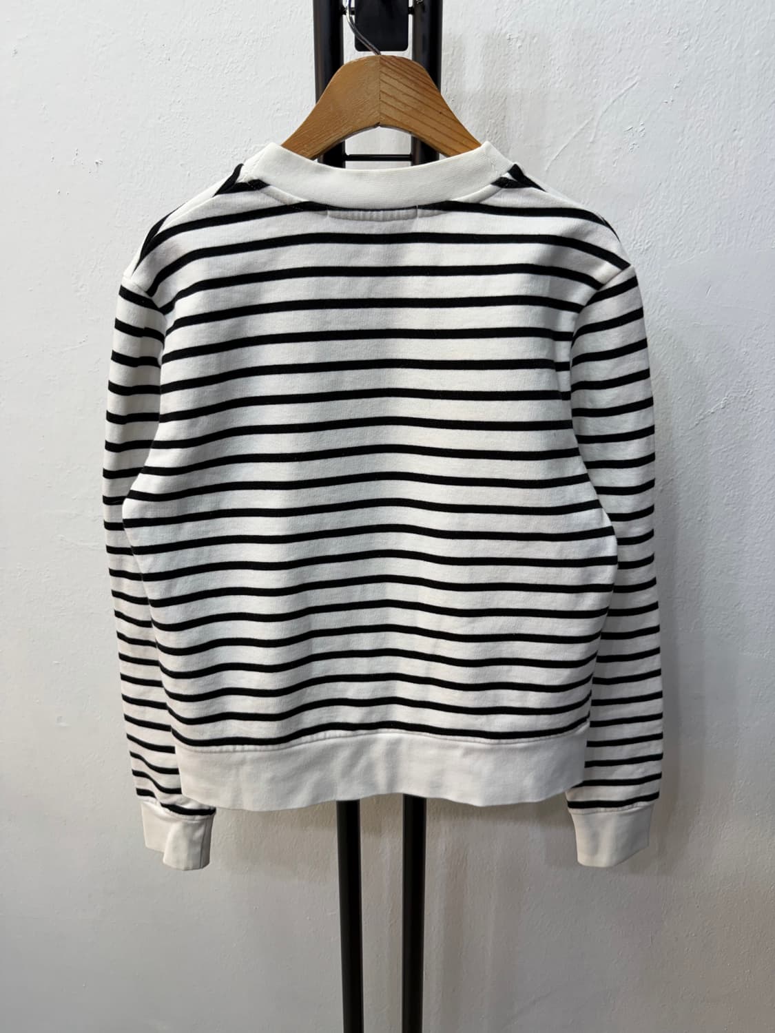 정품) 에뜨르 세실 스트라이프 패턴 맨투맨 S 상품이미지4