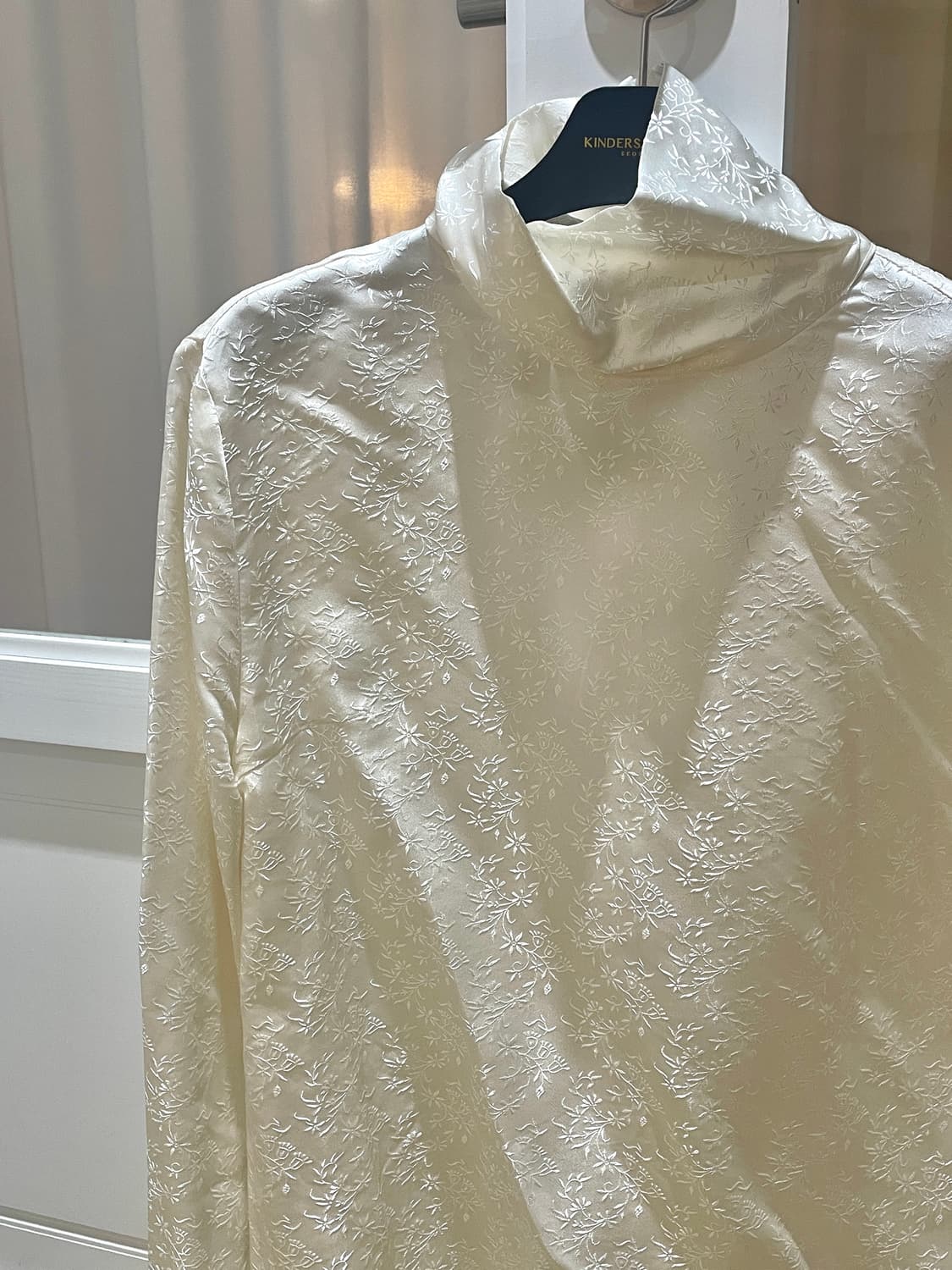 TEAK / 자카드 하이넥 블라우스 상품이미지2