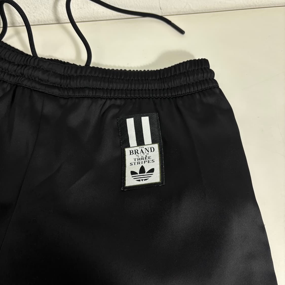 우먼M-L 아디다스오리지날 검흰 사이드버튼 져지 조거팬츠 상품이미지5