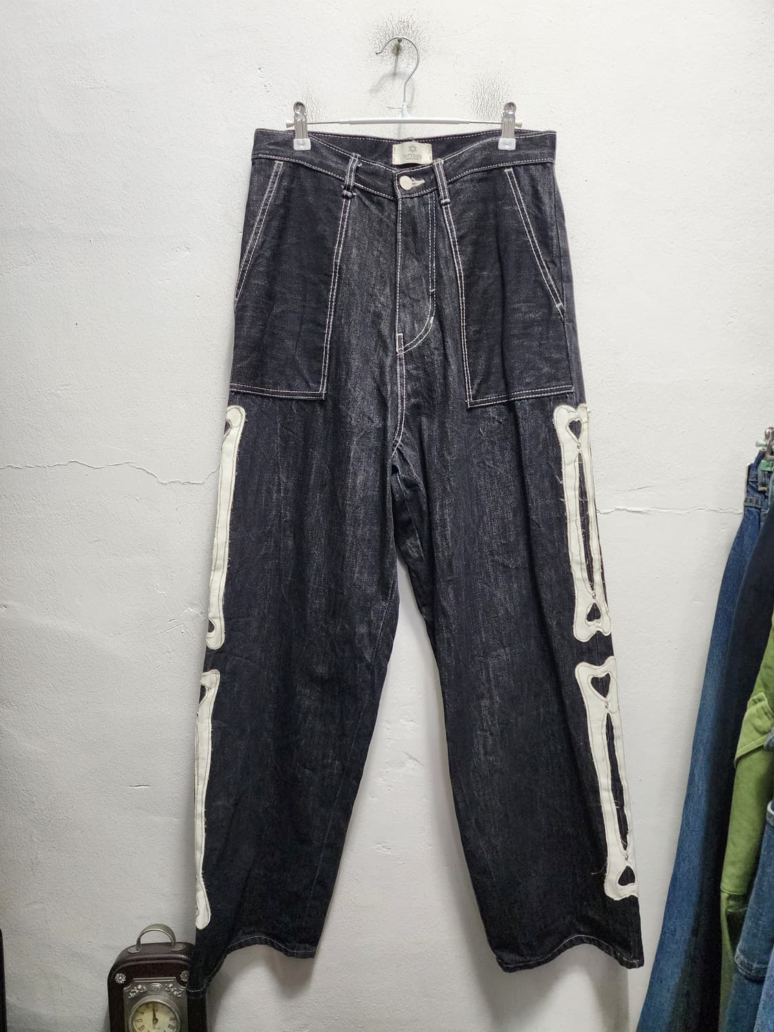 타투드데님 TATTOO'D Bone 뼈 디테일 흑청바지 상품이미지1