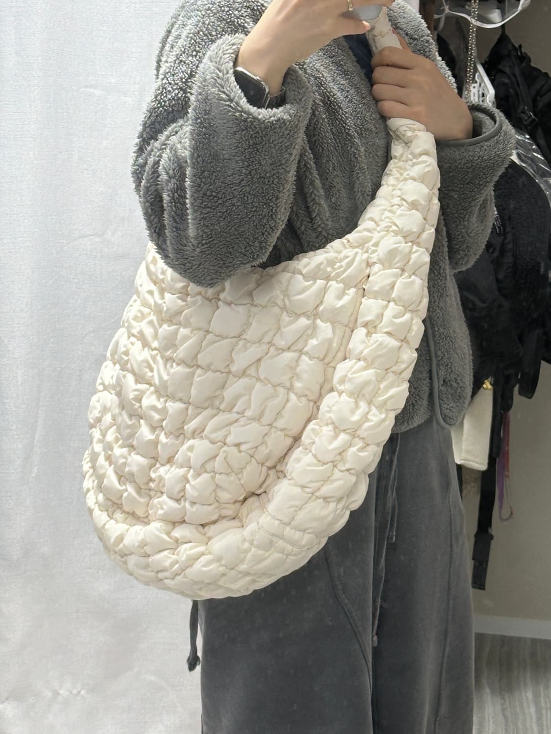 코스 백 오버사이즈 라이트베이지 상품이미지2