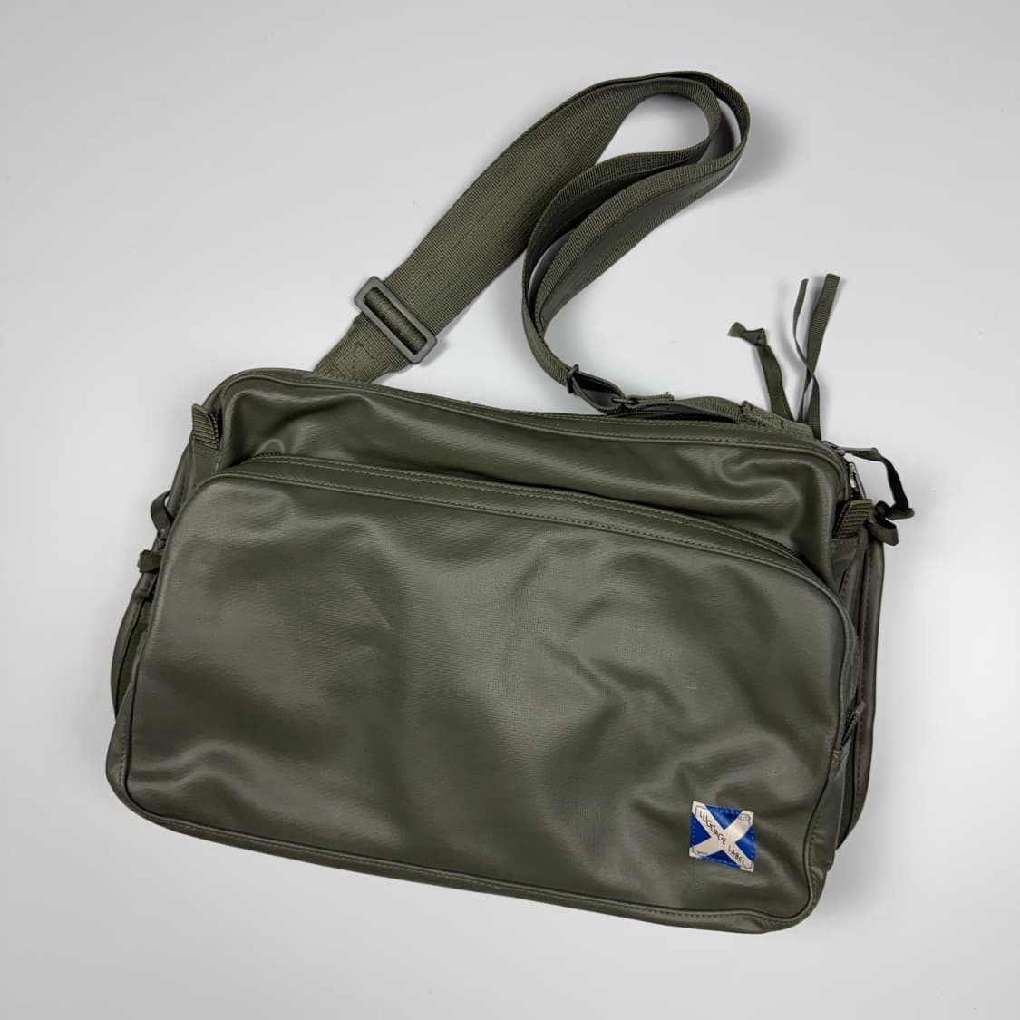 요시다포터 러기지라벨 뉴라이너 숄더백 올리브 상품이미지2