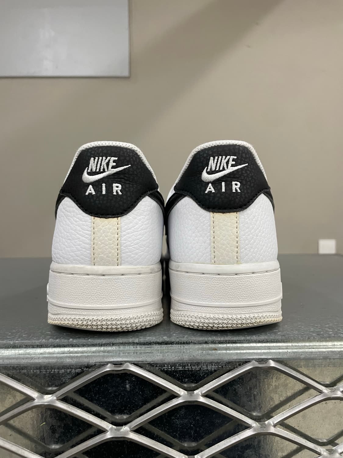 나이키 에어포스 1 화이트 블랙 260 상품이미지3