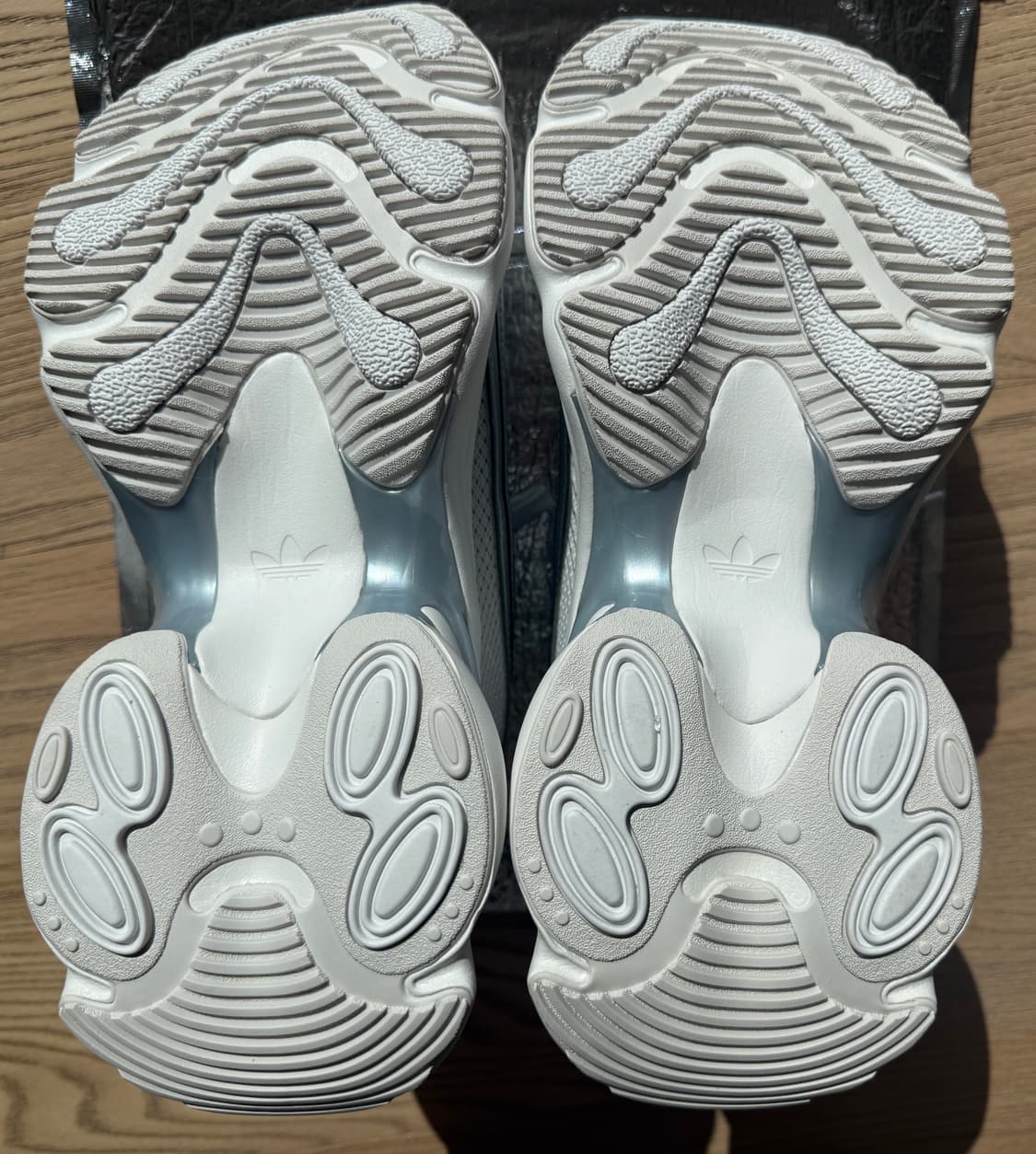 (새상품) 아디다스 오즈베누즈 실버 W235 상품이미지4