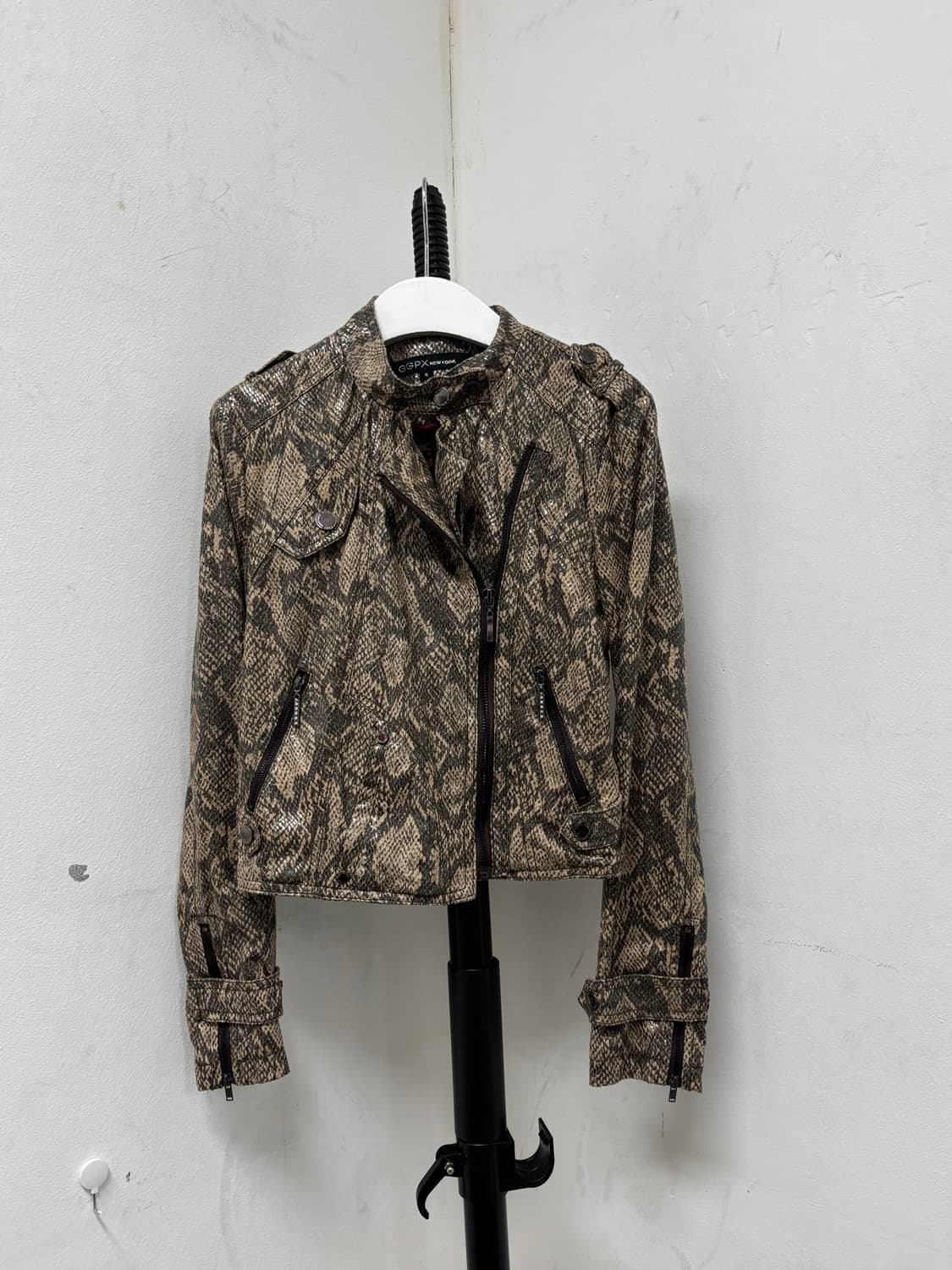 [GGPX]Snake Pattern 00’s Slim Fit Neck D 상품이미지7