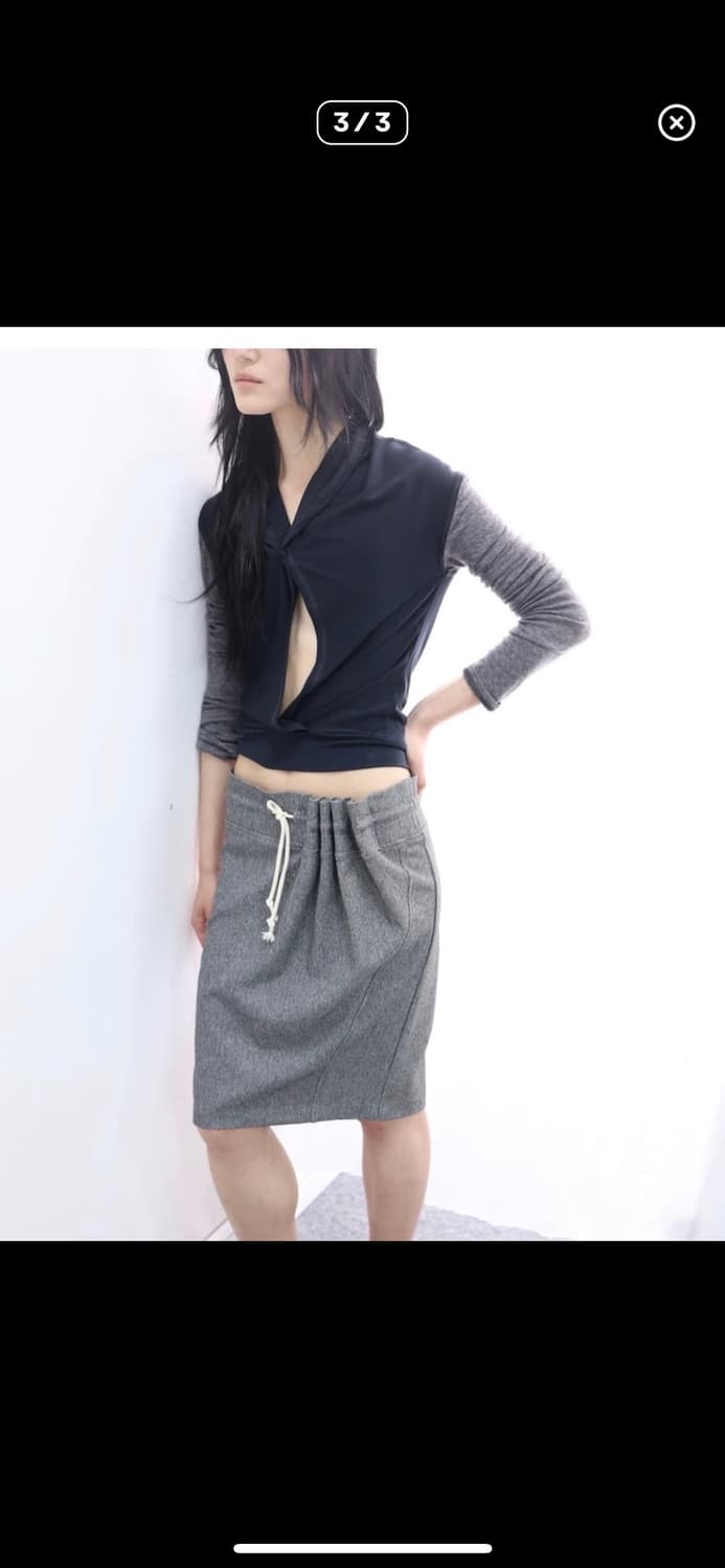 울리카 상투스 백플레어 탑 상품이미지3