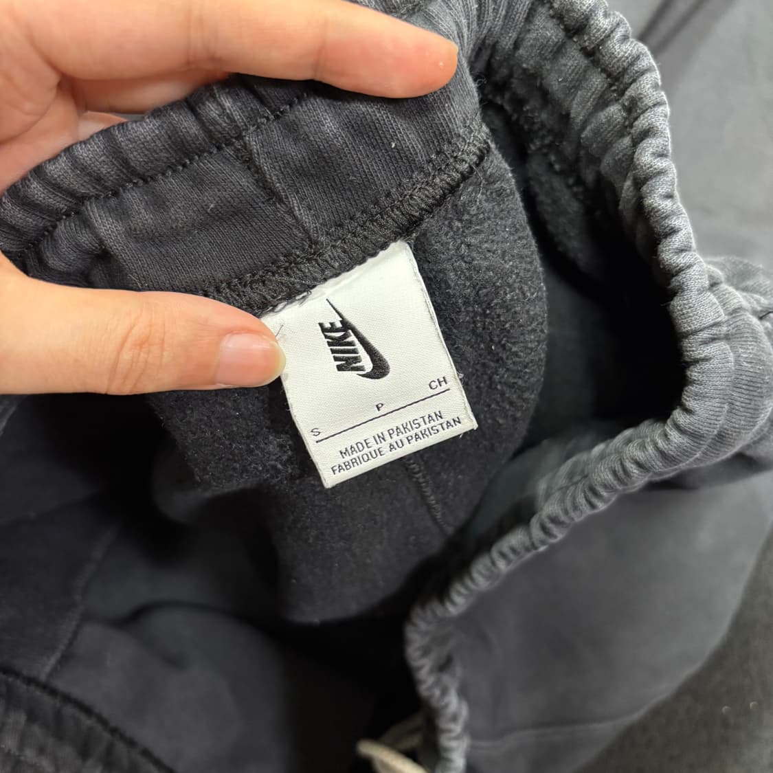 S 100 나이키 NRG 솔로 스우시 블랙 스웻 조거팬츠 상품이미지4