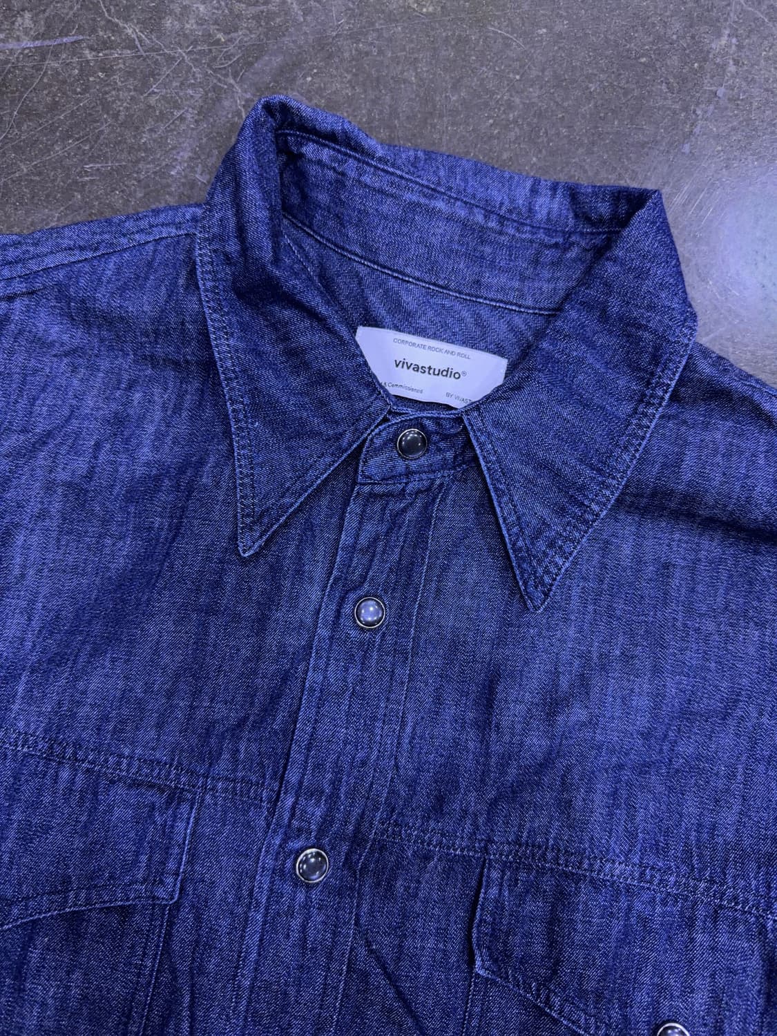 비바스튜디오 데미지 웨스턴 데님셔츠 딥인디고 L 상품이미지3