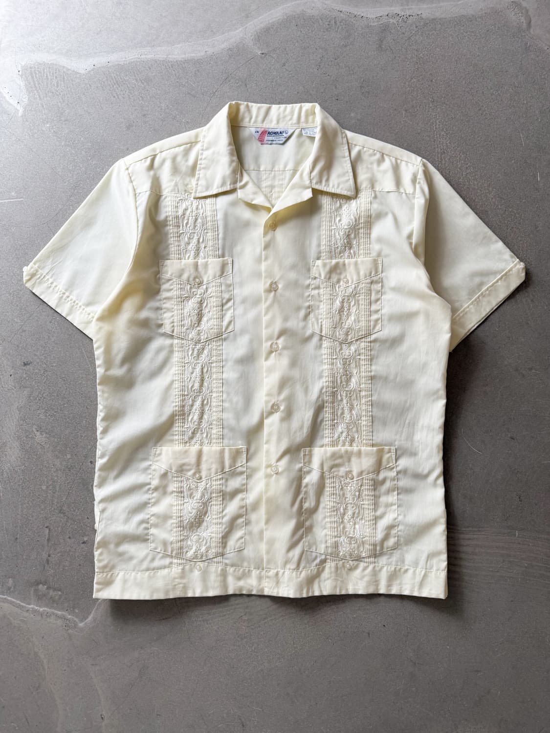 Romani Embroidered Guayabera Shirt 상품이미지1