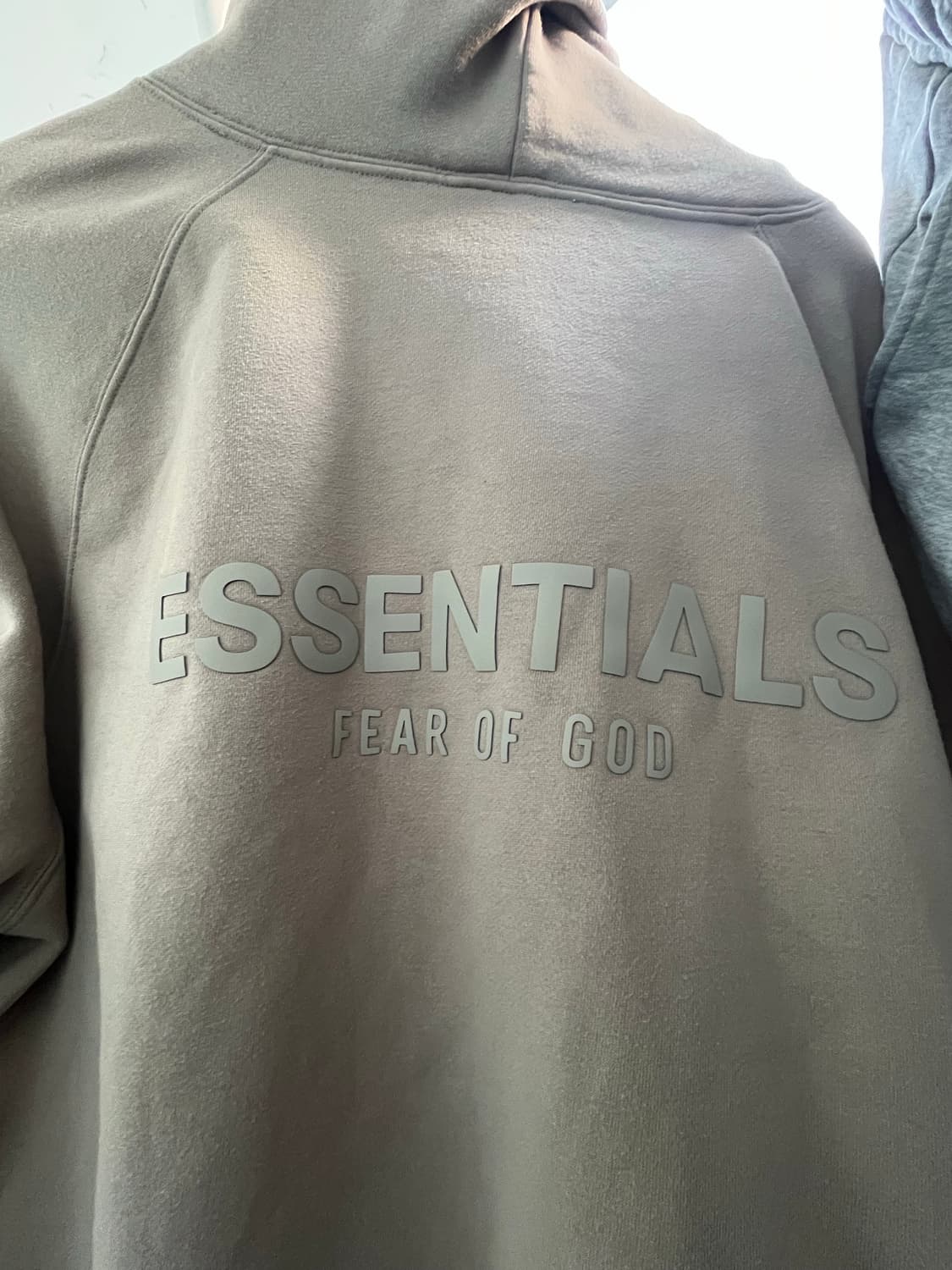 공홈구매 에센셜 피어오브갓 25ss 다크 오트밀 상품이미지1