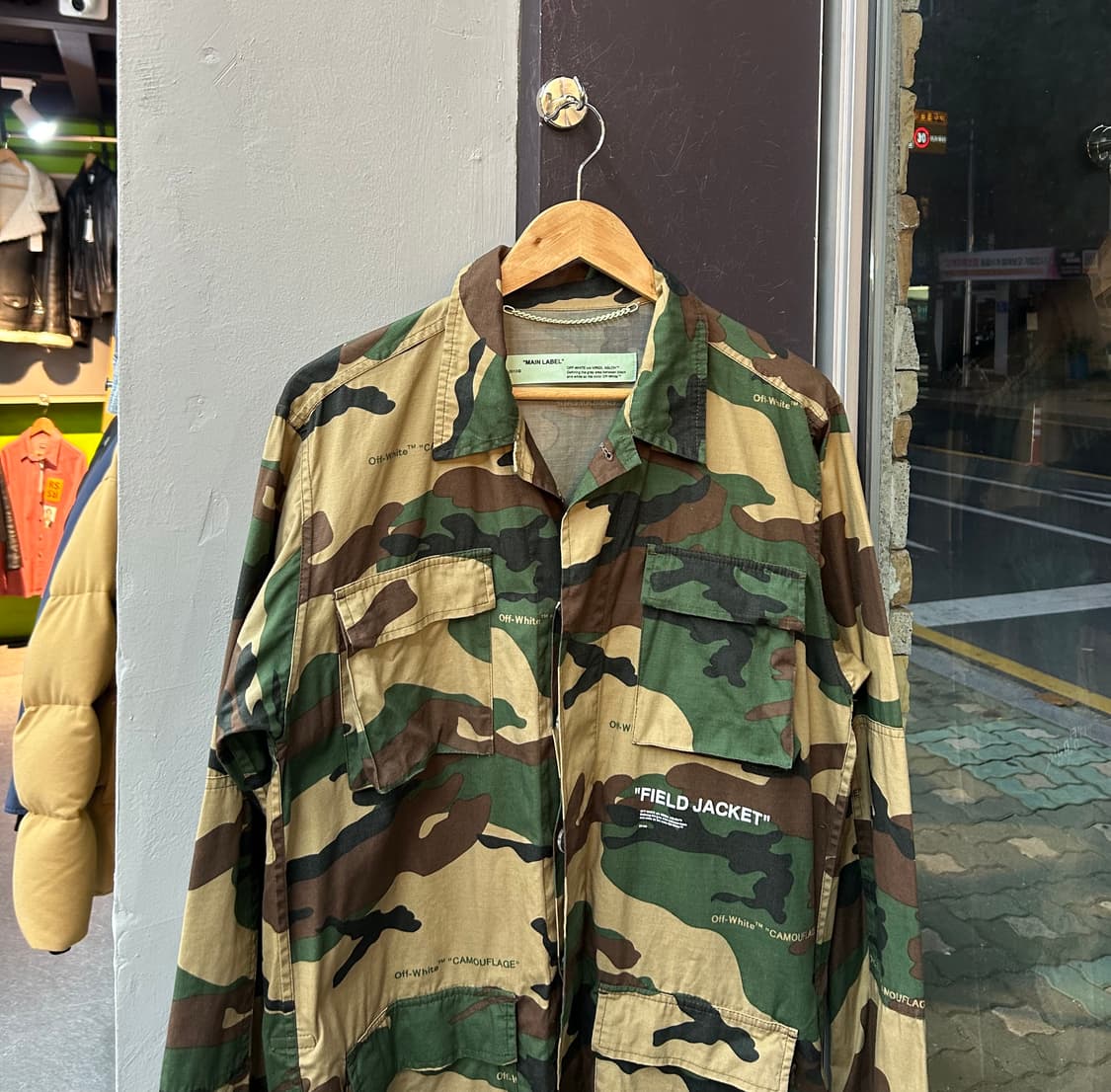 M/ 오프화이트 카모플라주 필드 자켓 상품이미지3