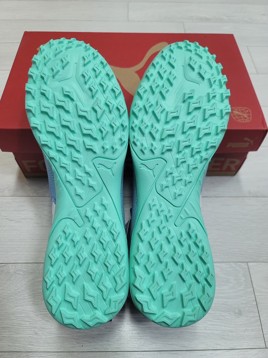 (275)푸마 풋살화 퓨처 7 플레이 TT[대전 직거래도 가능] 상품이미지8