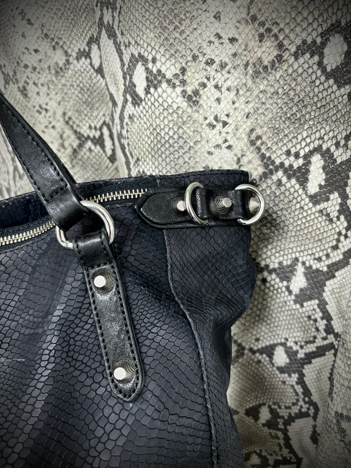 [00’s ASH 아쉬] Snake Pattern Buckle Detai 상품이미지2