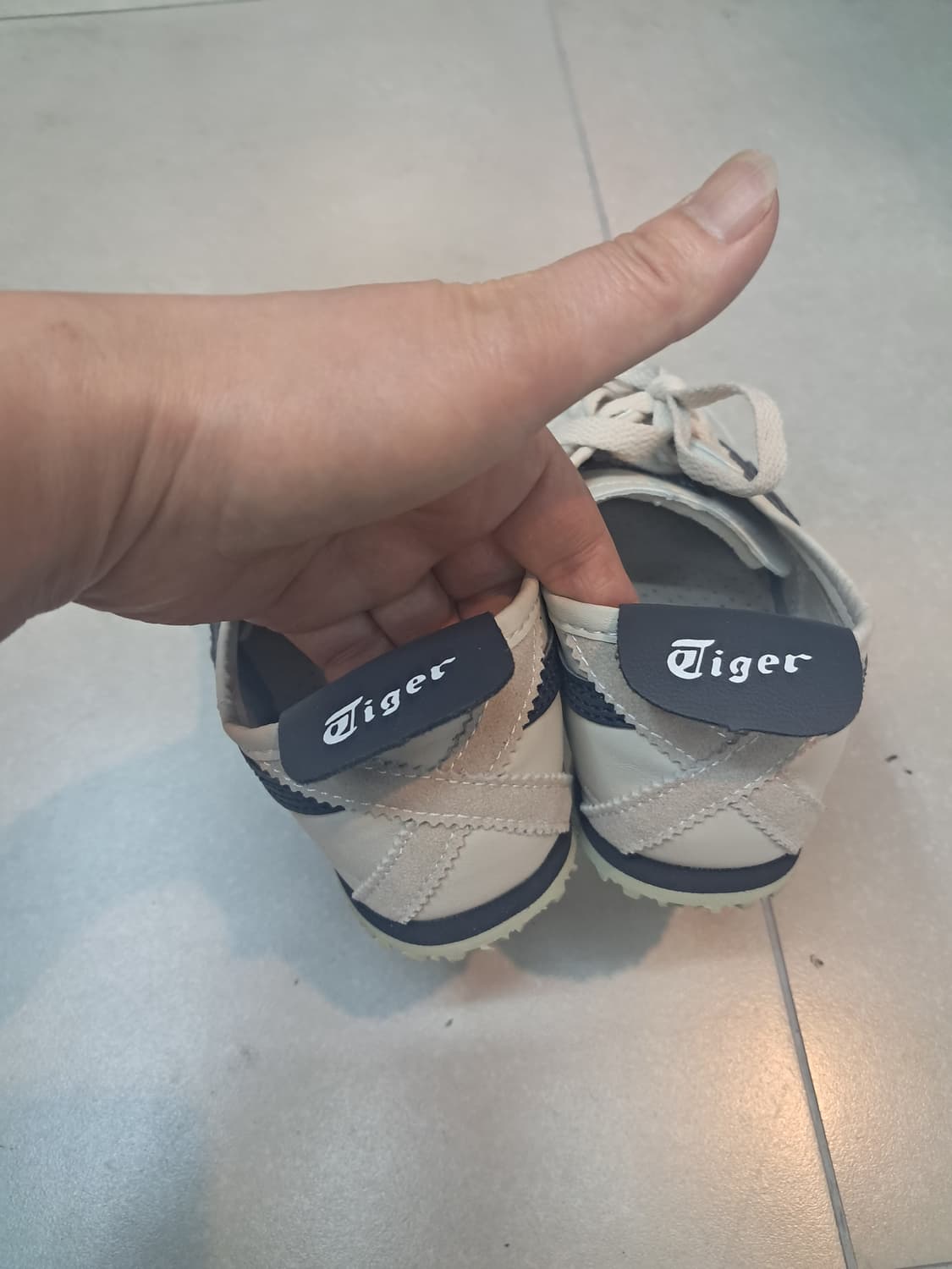 오니츠카타이거 멕시코 66 (거의새것) 상품이미지3