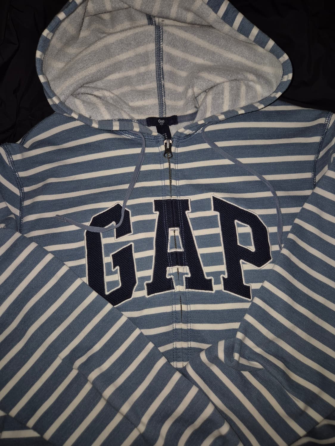 유일매물 ] GAP 핀터깔 파흰 단가라 후드 집업 남녀공용 M 상품이미지2