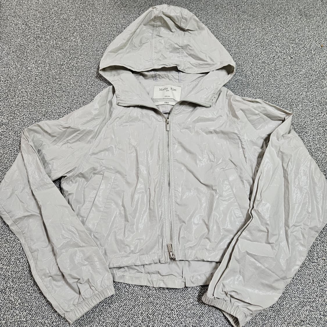 마뗑 킴 여성 크롭 바람막이 자켓 상품이미지1