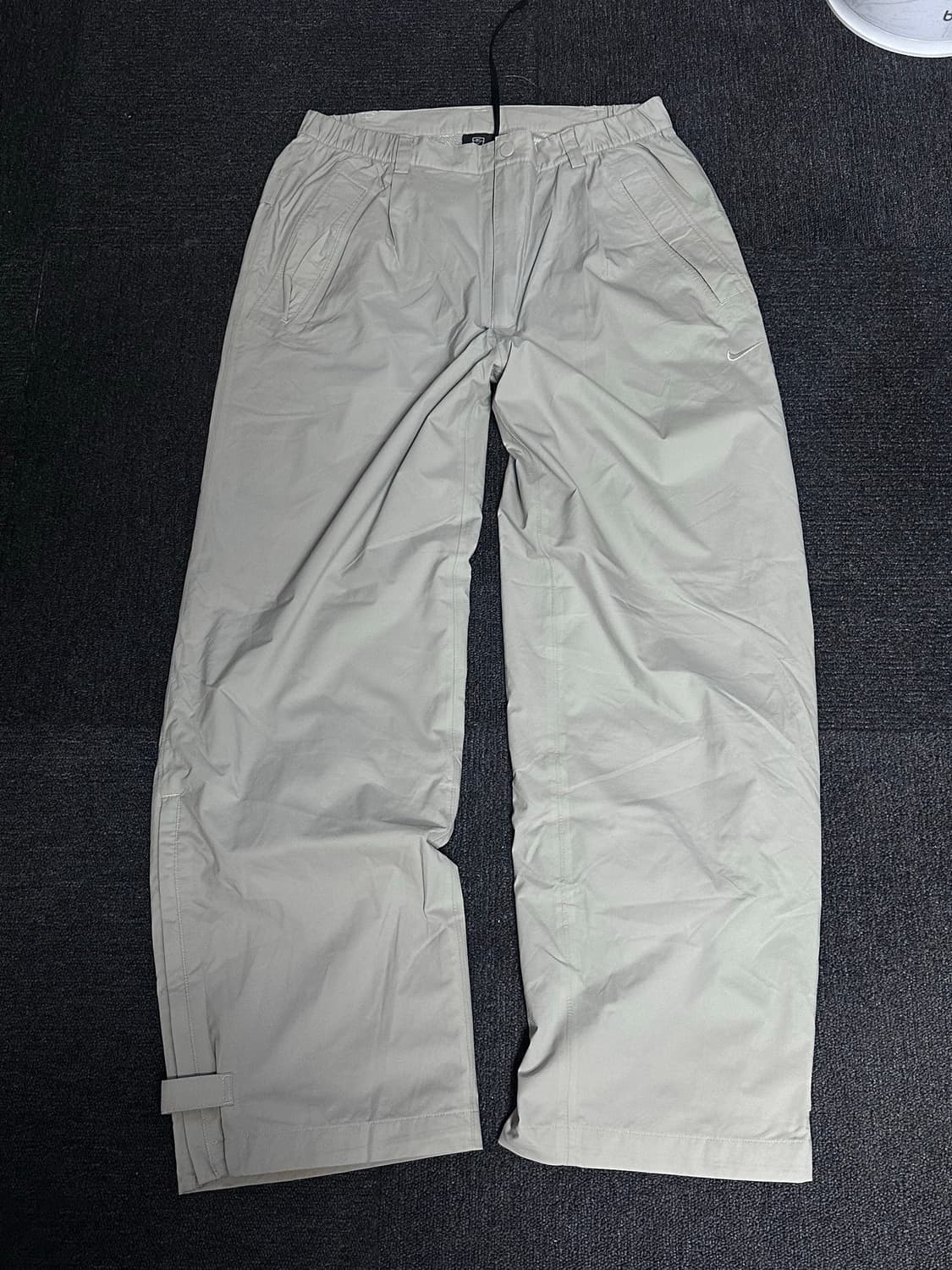 Nike golf  루즈핏 아이보리 트랙팬츠 L사이즈 상품이미지3