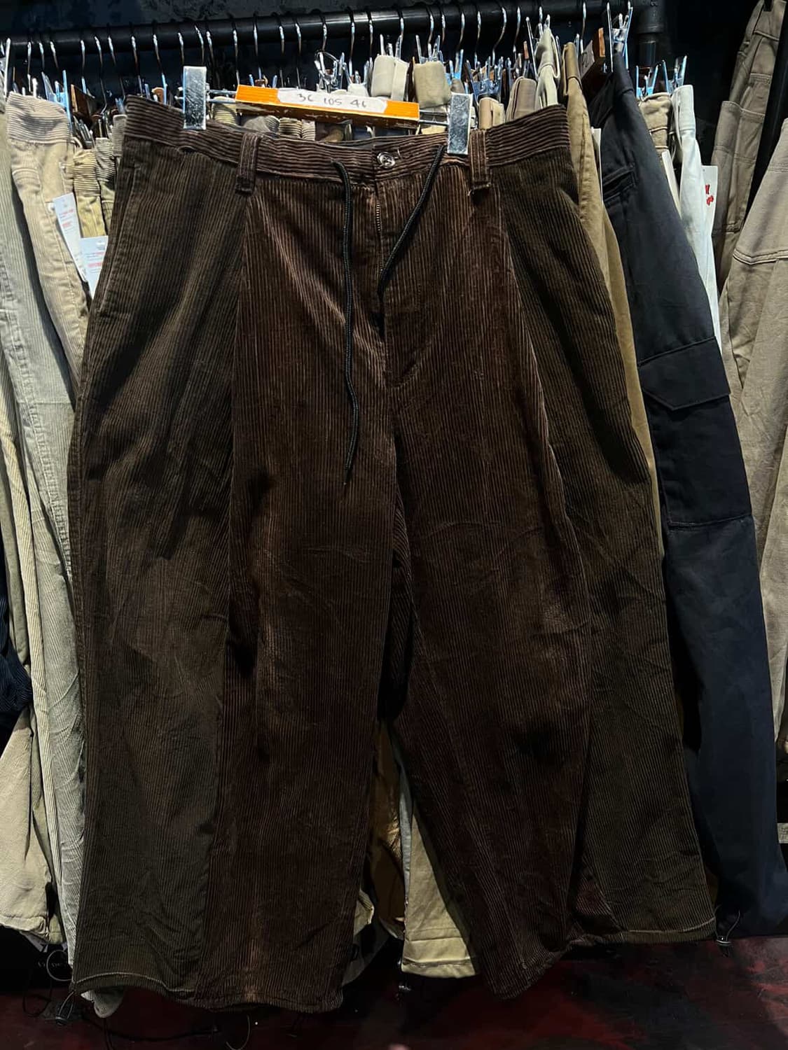 다크브라운 코듀로이 팬츠 상품이미지2