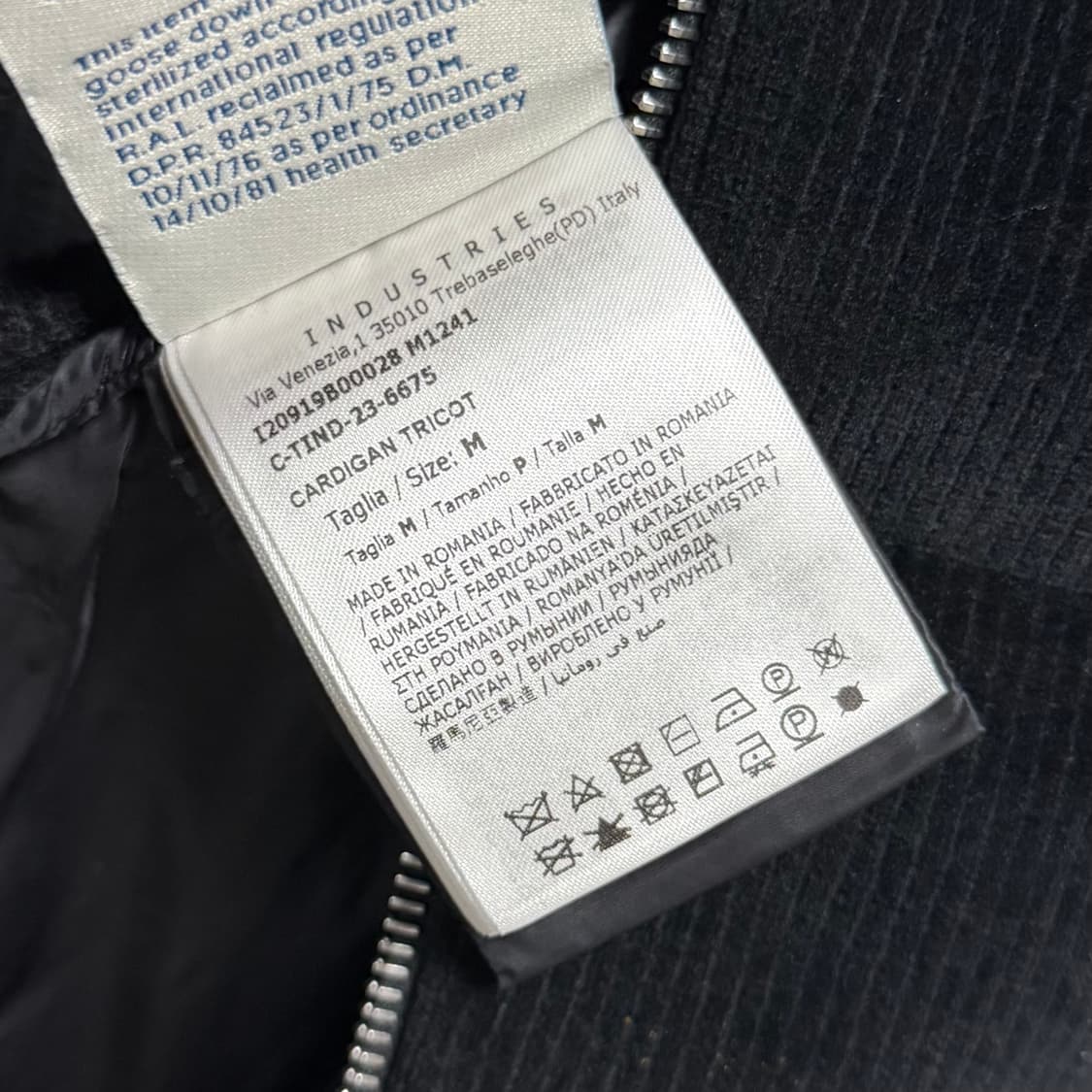 [S+급/M] 23FW 몽클레어 니트패딩 벨벳 집업 블랙 상품이미지6