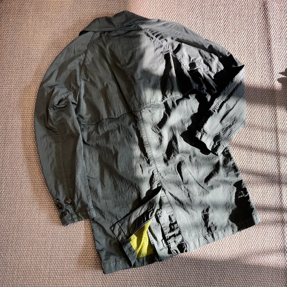 Baracuta 바라쿠타 경량 테크원단 방수 방풍 필드 코트 베이지그레이 상품이미지7