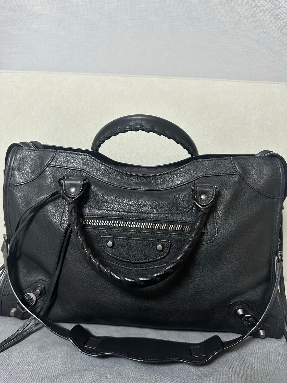 [S급 정품] 발렌시아가 시티 모터백 미디움 상품이미지4