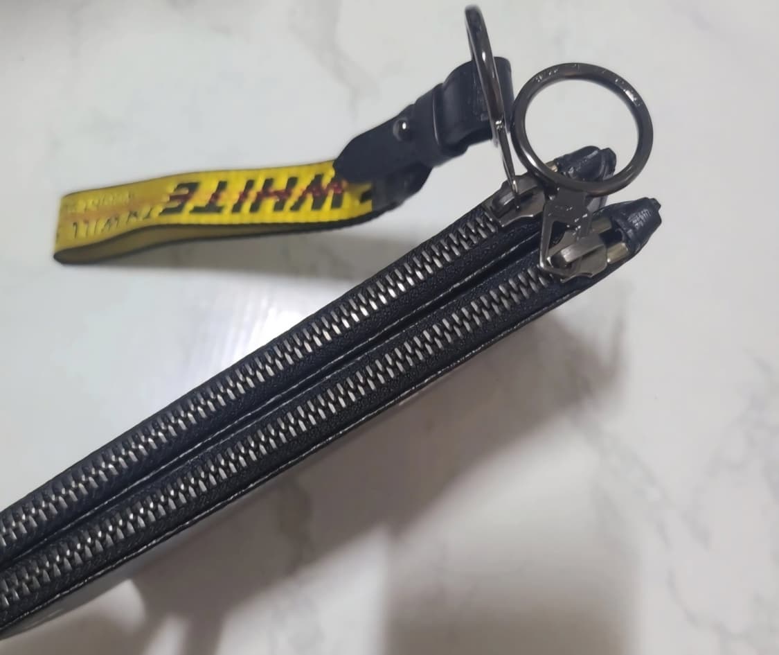 정품 오프화이트 더블 클러치 새상품급 미니 파우치 명품 상품이미지3