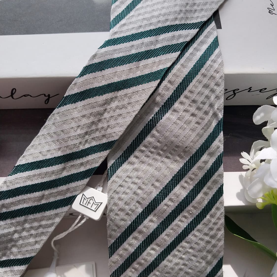 티아이포맨 실크 그린 스트라이프 넥타이 7cm 새제품 K2388
 상품이미지3