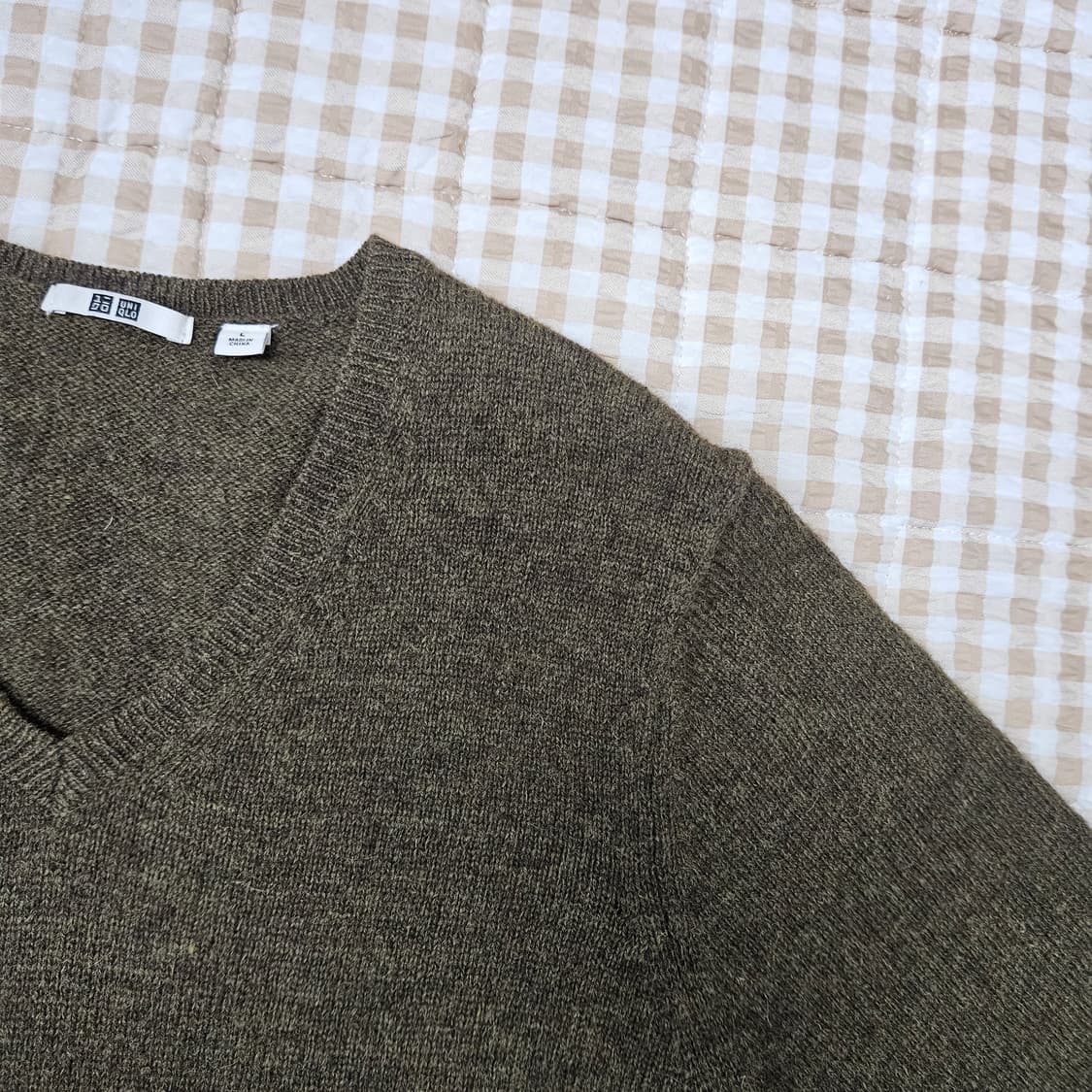 유니클로 울100 브이넥 니트 남자100 상품이미지3