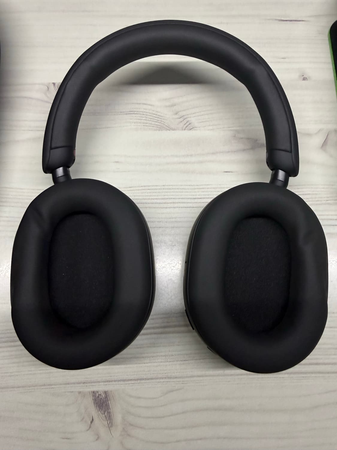 소니 WH-1000XM5+벨킨 어댑터+애플 정품 연결 잭 2개 판매합니다 상품이미지2
