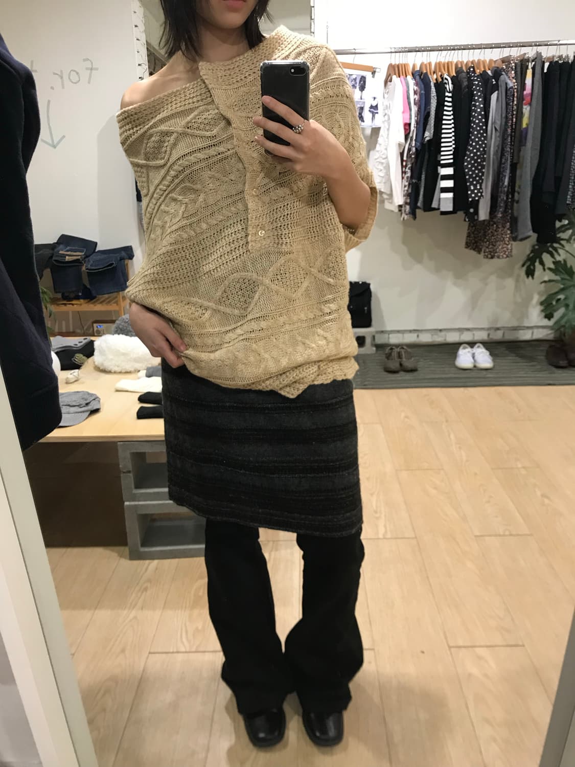 beige off-shoulder knit 상품이미지2