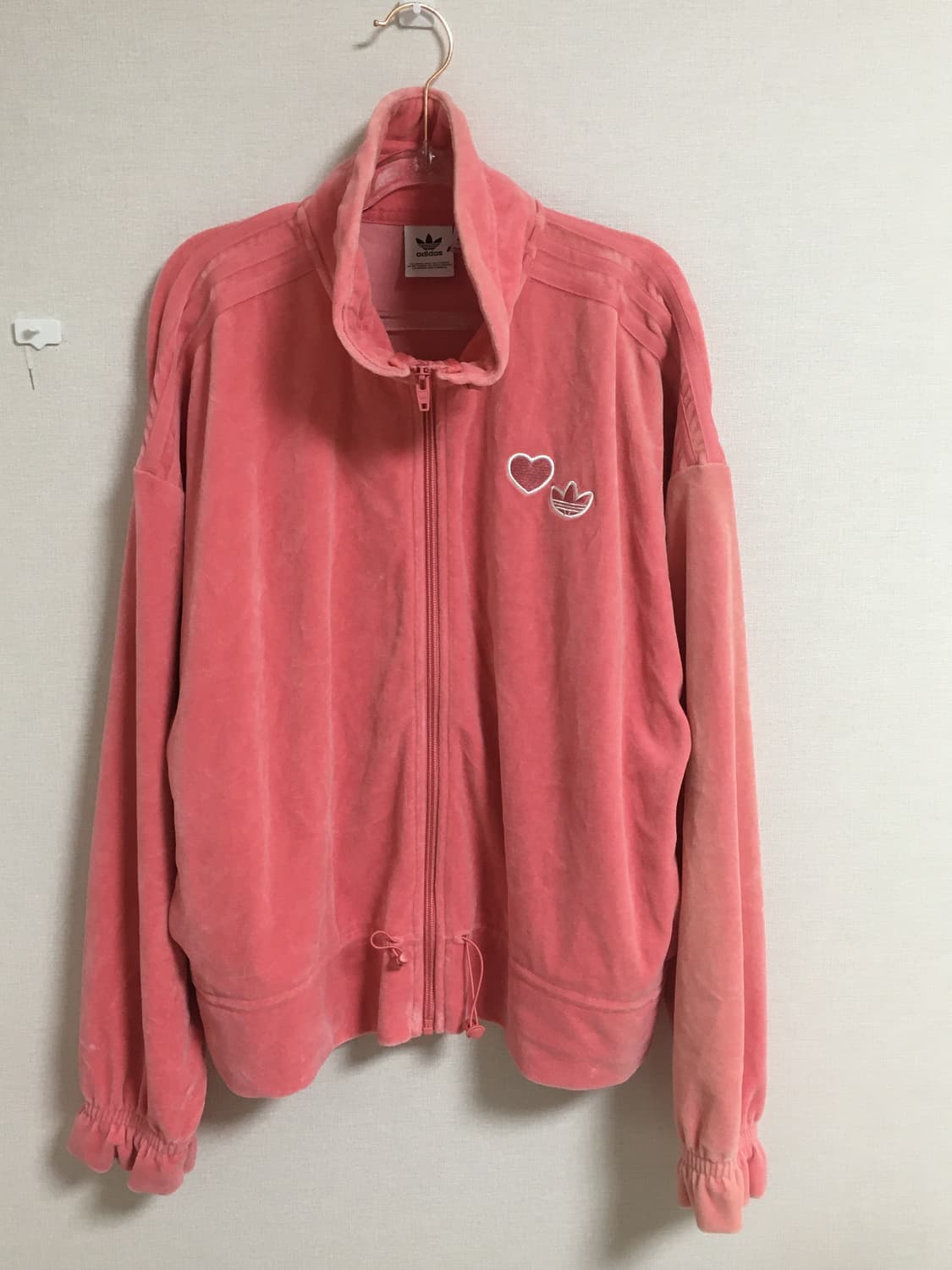 아디다스 벨벳 트레이닝 아우터 상품이미지1