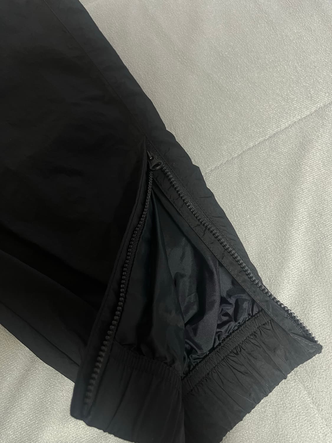 [S] (W) 나이키 NRG 솔로 스우시 트랙 팬츠 블랙 상품이미지4