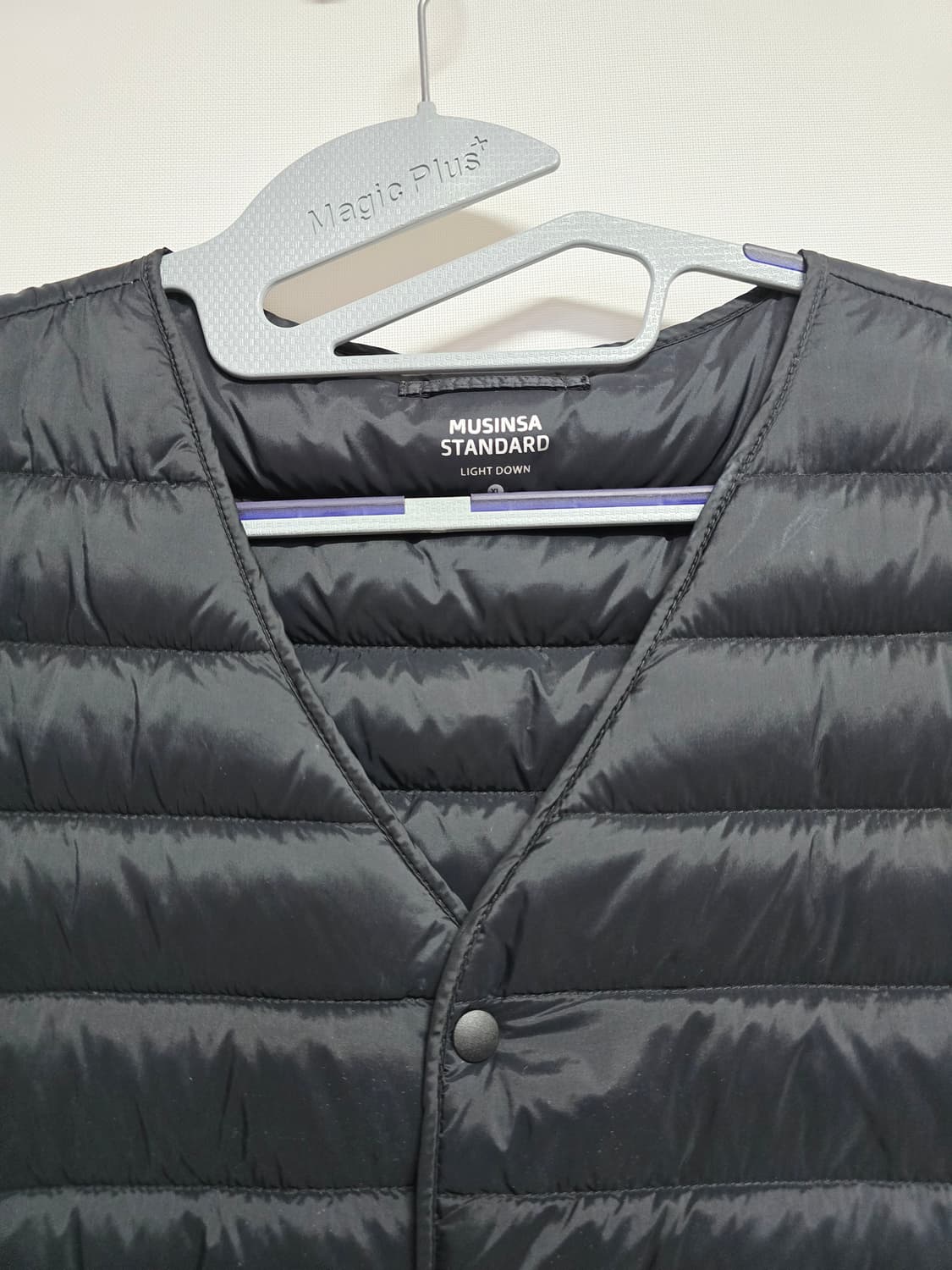 무신사 스탠다드 경량 다운패딩 조끼 블랙 상품이미지2