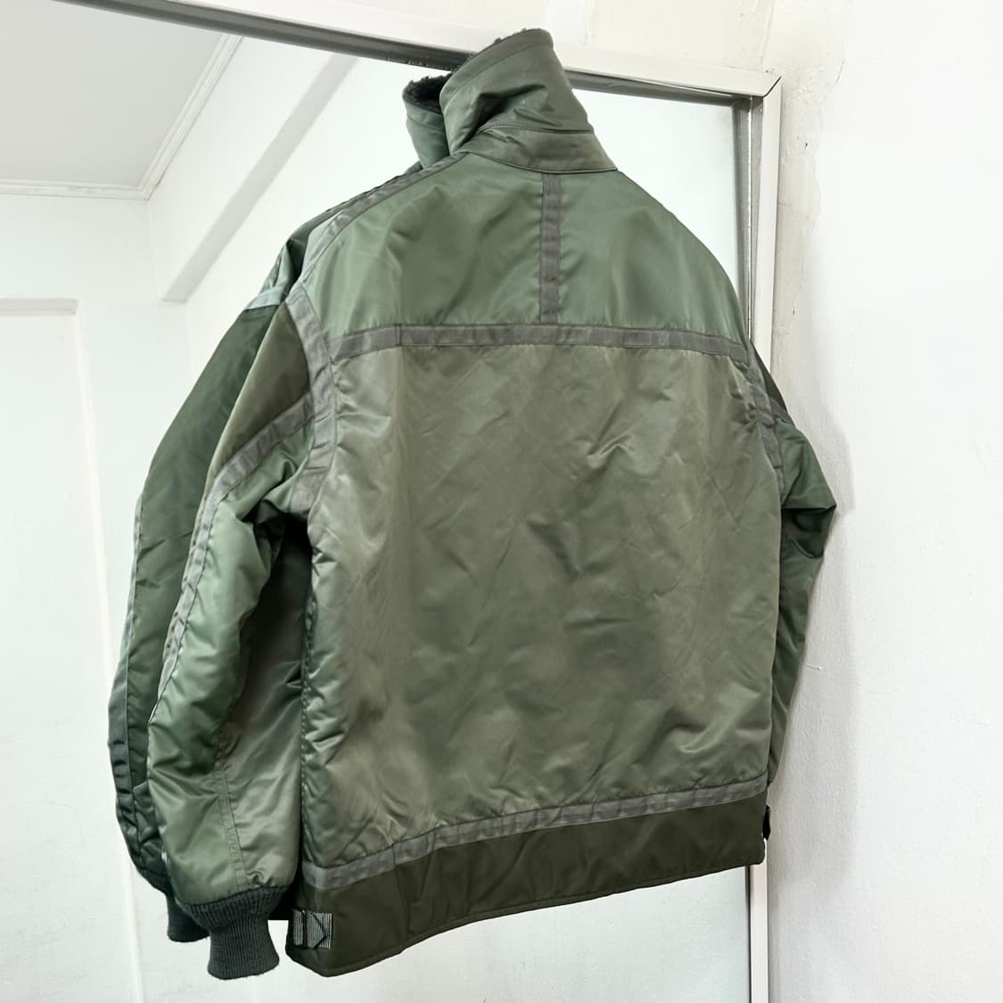 꼼데가르송 옴므 23FW 무스탕 MA-1 자켓 상품이미지6