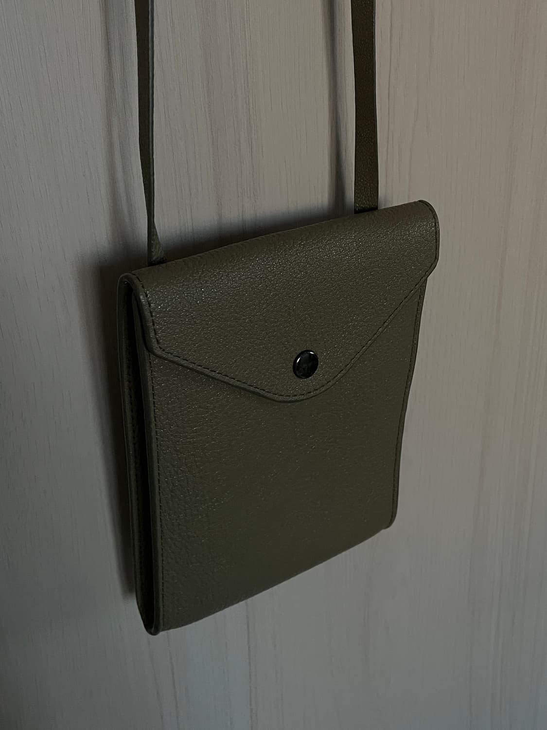 르메르 엔벨로프백 거의새상품 판매해요 상품이미지1