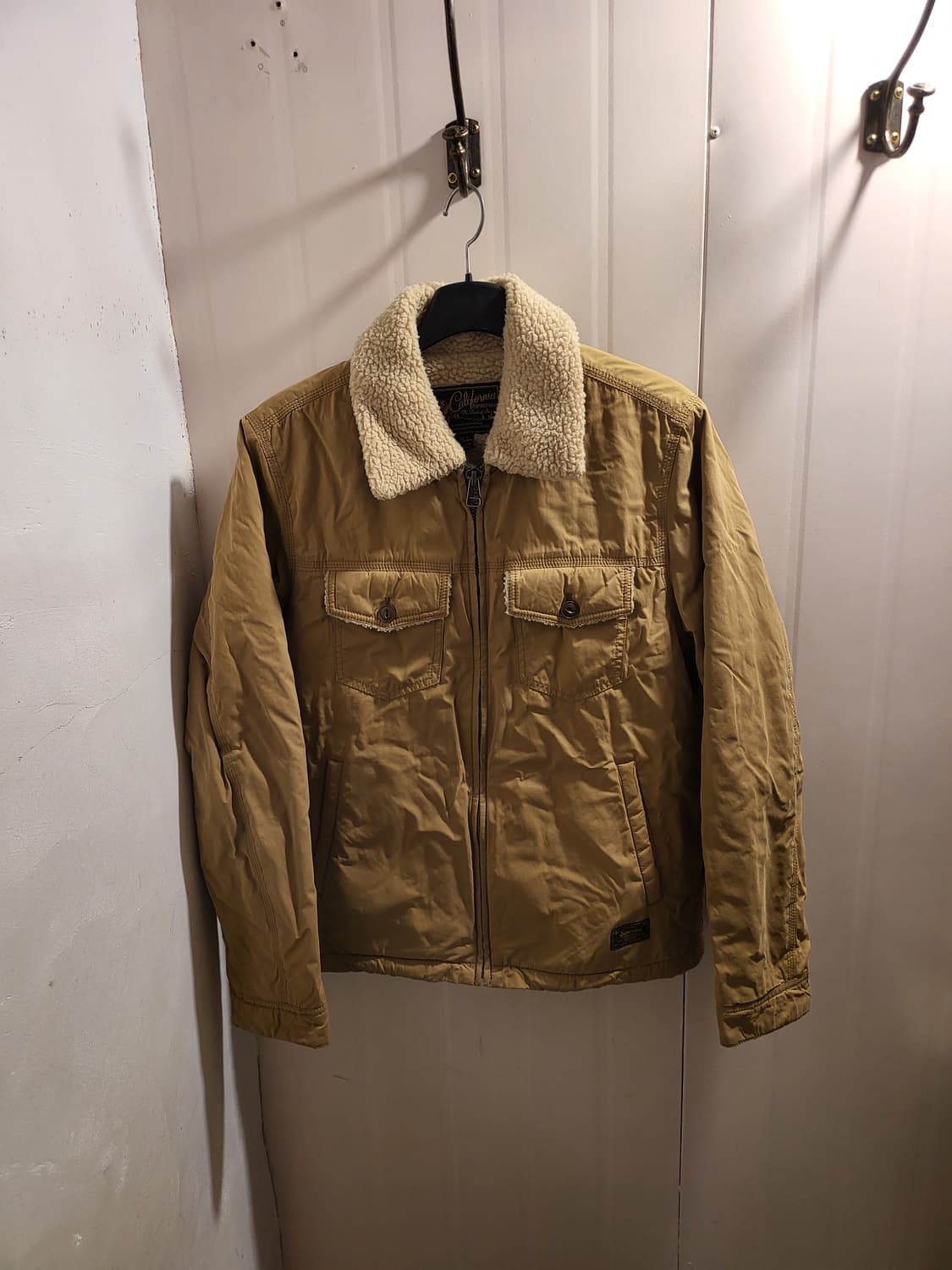 후아유캘리포니아 양털 트러커 자켓 상품이미지1