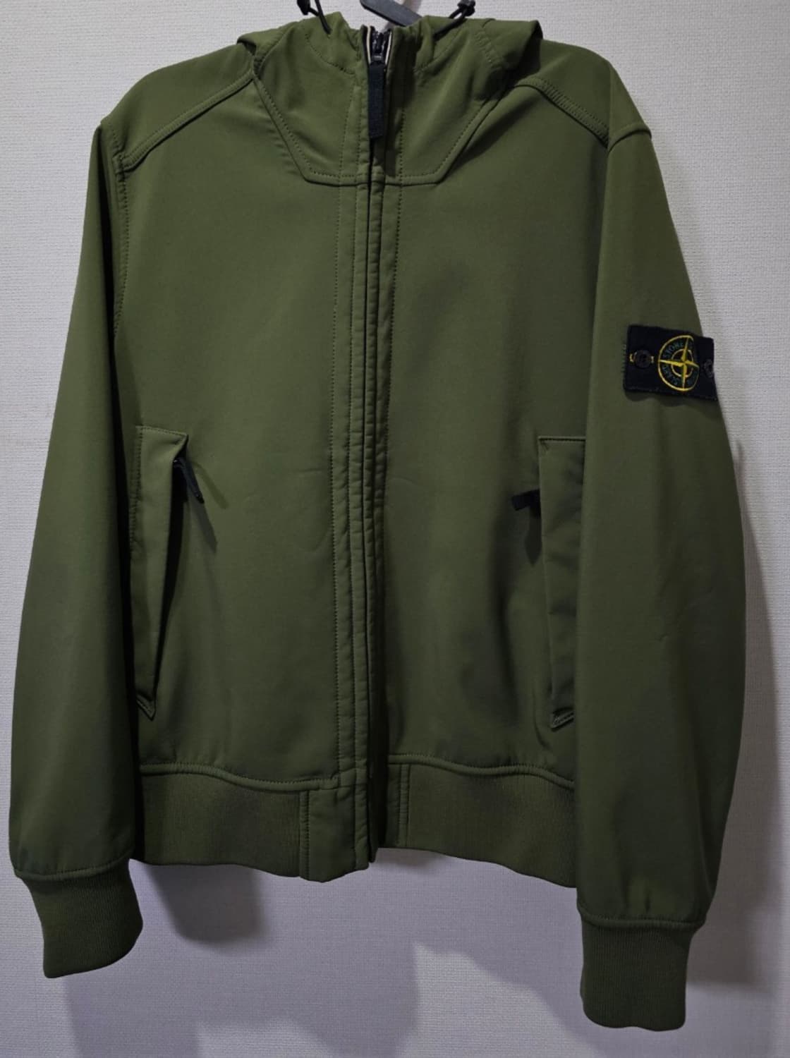 정품 스톤아일랜드 소프트쉘 후드 자켓 95 / M 상품이미지1