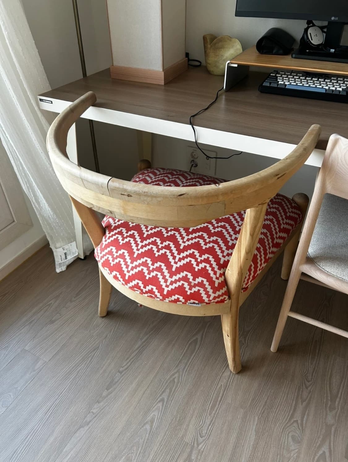 kare 자작나무 페브릭 의자 상품이미지1