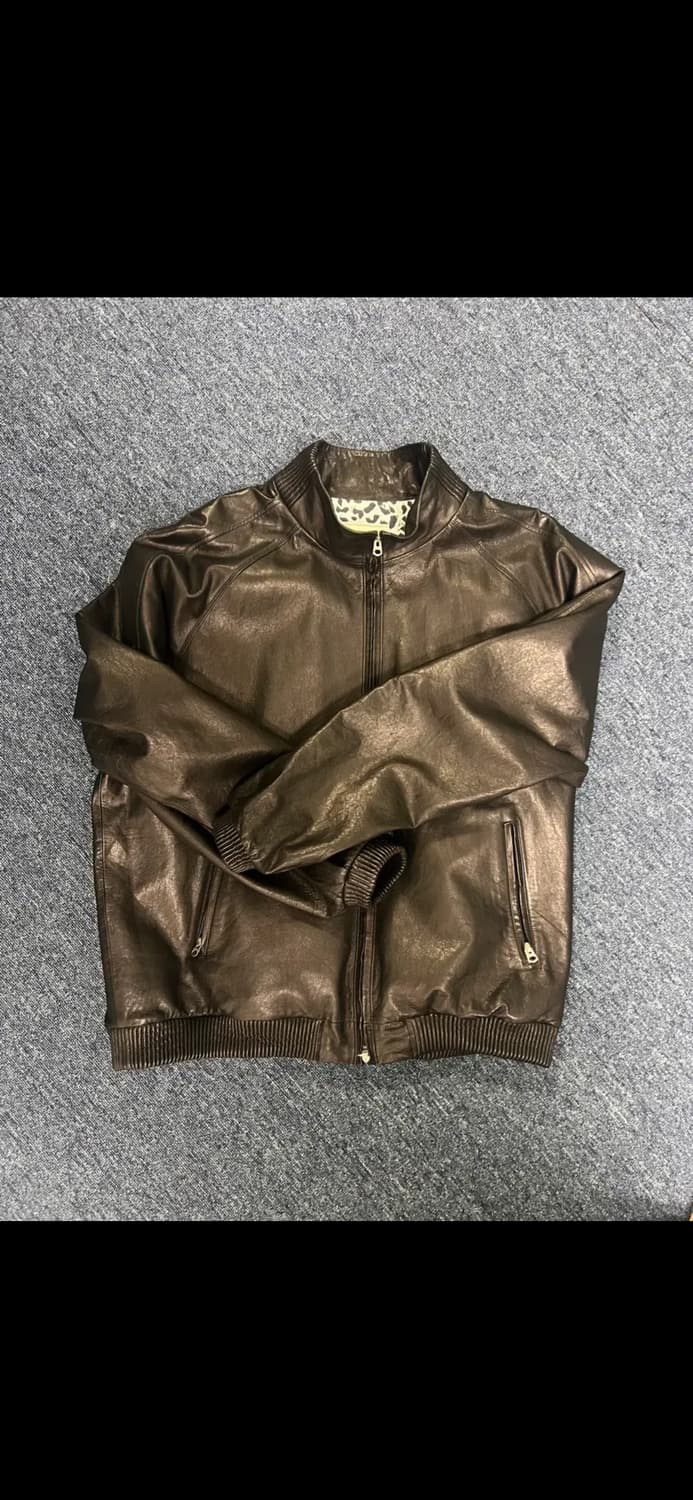 블랙아웃 피어스 레더 트랙자켓 상품이미지1