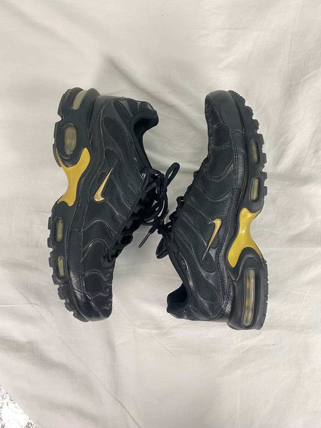 나이키 에어맥스 플러스 블랙골드 검금 275 <70> 상품이미지2