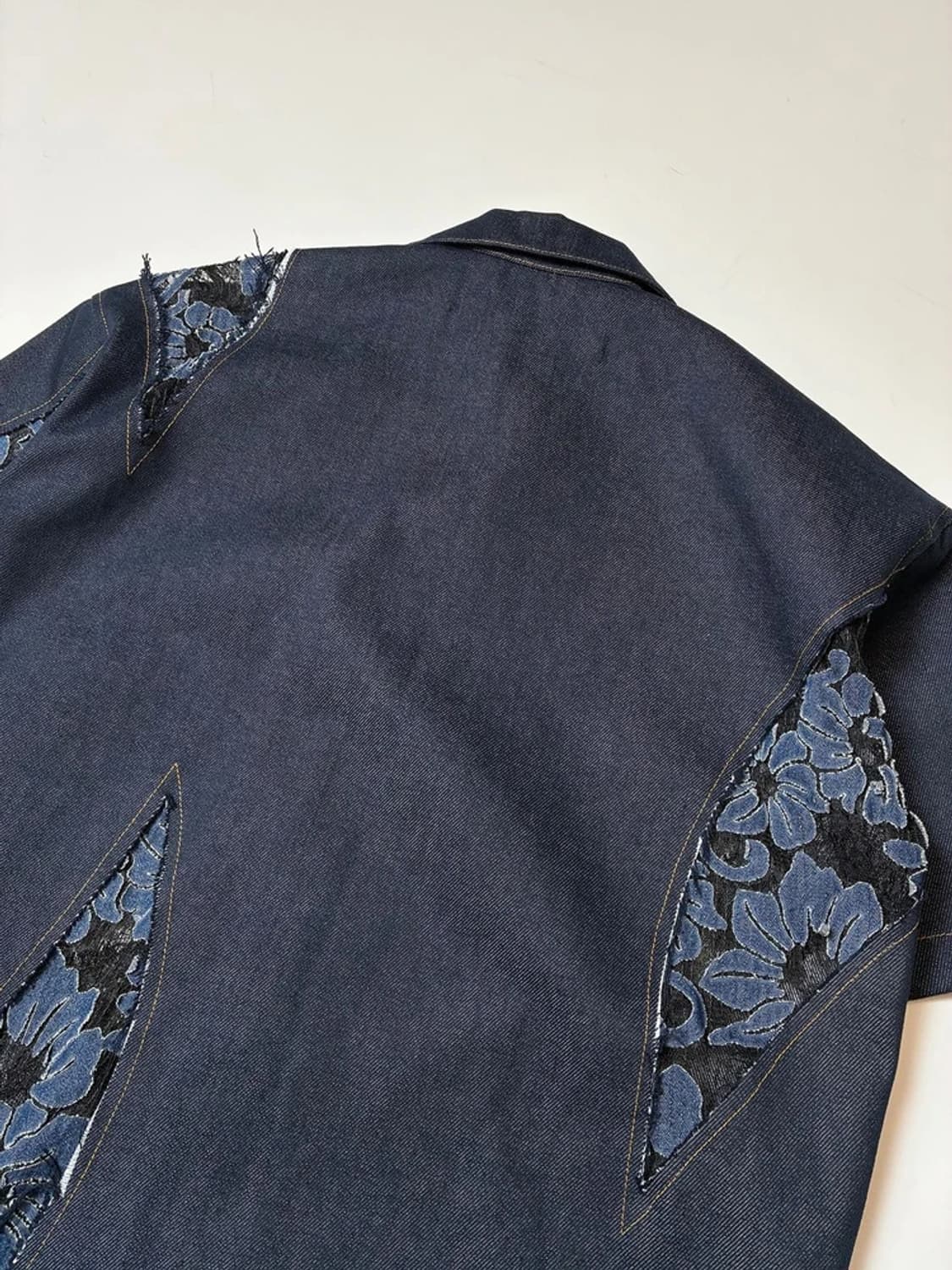 앤더슨벨 23FW 패치워크 데님 반팔 셔츠 PN9471 상품이미지5