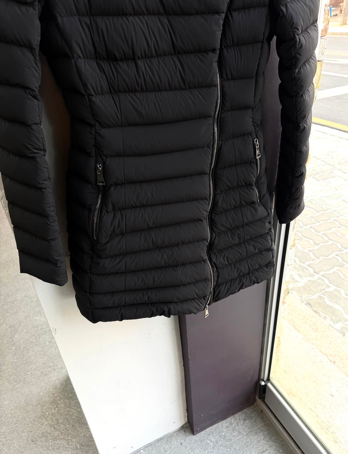 00/ 몽클레어 베이직 와펜 구스다운 경량 패딩자켓 상품이미지5