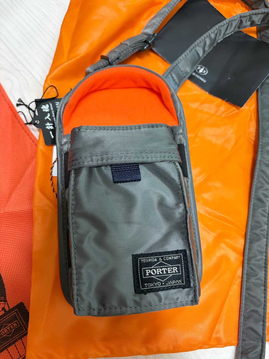 요시다포터 PX 탱커 GPS 홀더 실버 그레이 상품이미지2