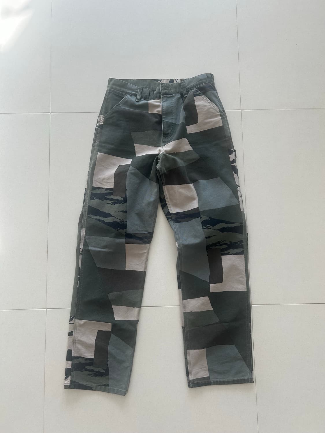 [30] 칼하트 카모 팬츠 상품이미지1