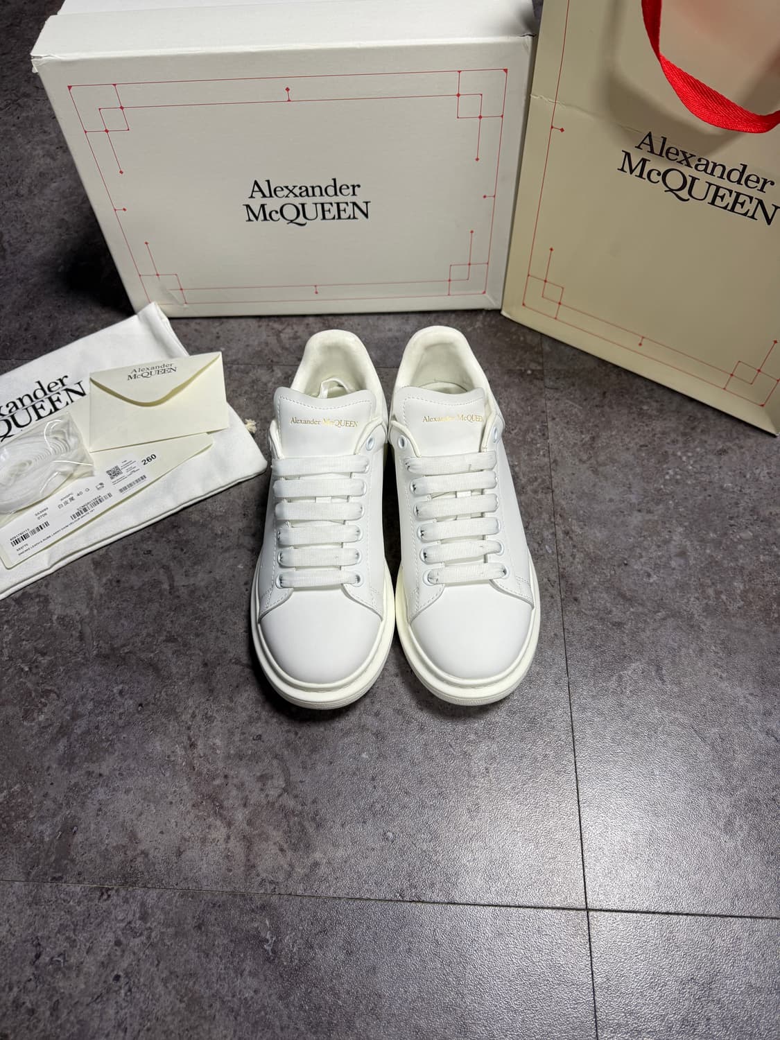 알렉산더맥퀸 오버솔 260 상품이미지2