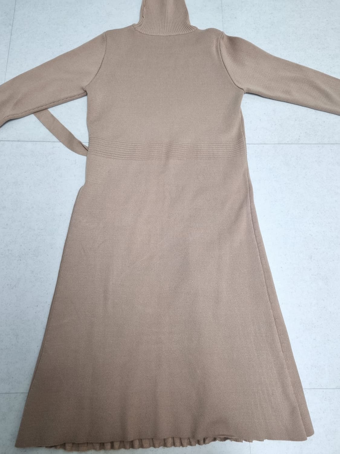 아워코모스 니트 원피스 (조보아 착용) 상품이미지8