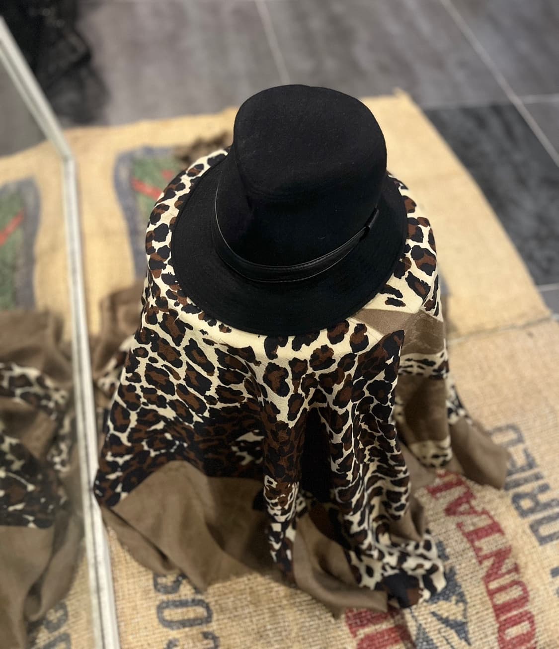 Hermès Rabbit Felt Calf Leather Trim Hat 상품이미지5