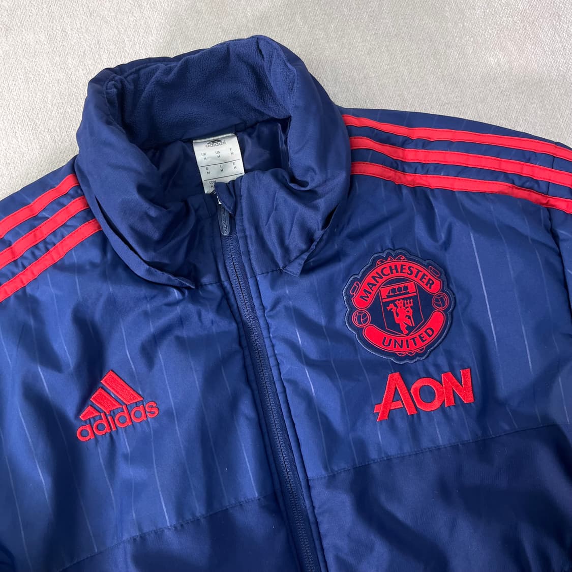 100 아디다스 맨유 푸퍼 패딩 상품이미지2