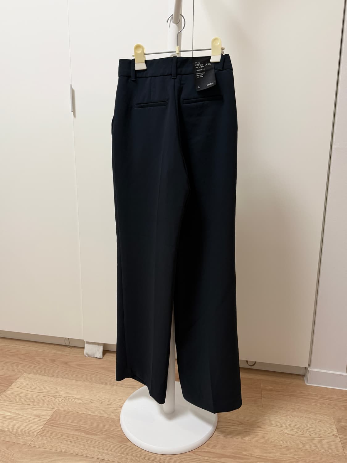 새상품 Aritzia Effortless pants curve 상품이미지3