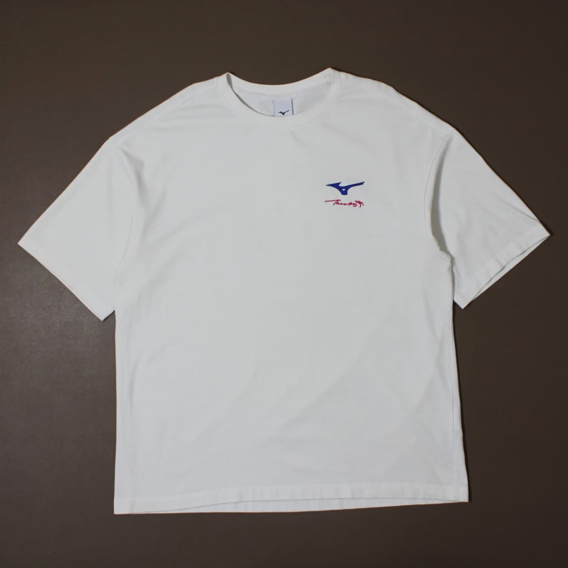 미즈노 백 프린팅 화이트 반팔 상품이미지2